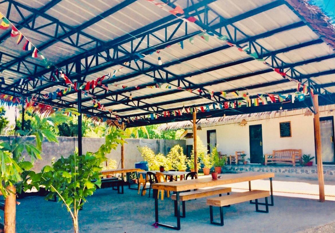 The Hangover Hostel 莫阿尔博阿 外观 照片